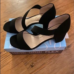 Women’s Calia  Medium /Wide Heeled Sandal